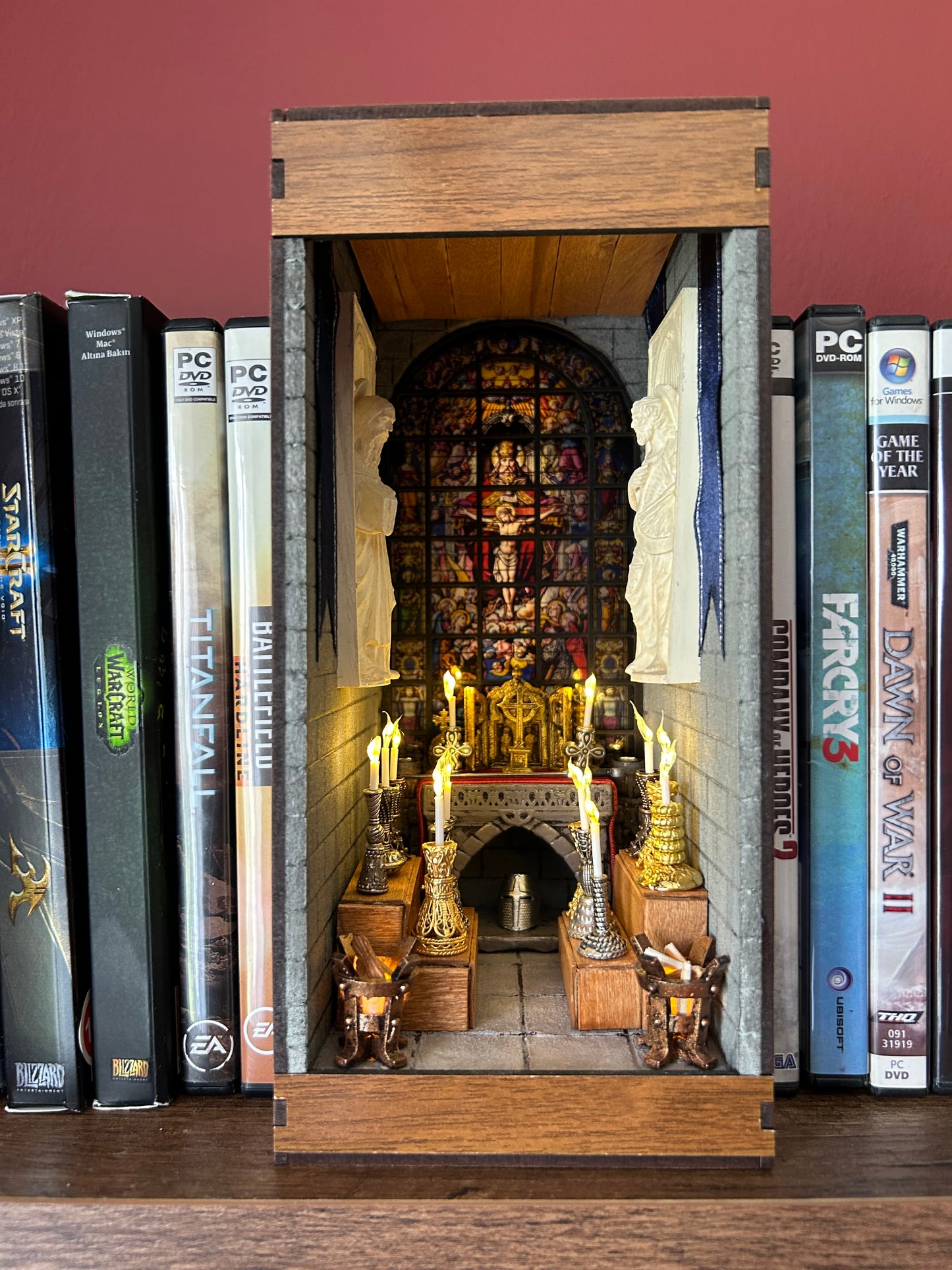 MEDIEVAL CHAPEL THEMED BOOKNOOK