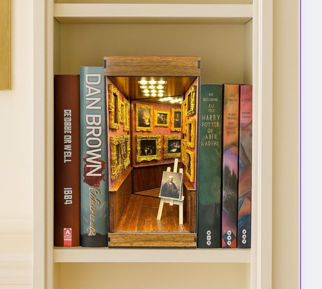 Rembrandt Harmenszoon van Rijn art galery themed booknook