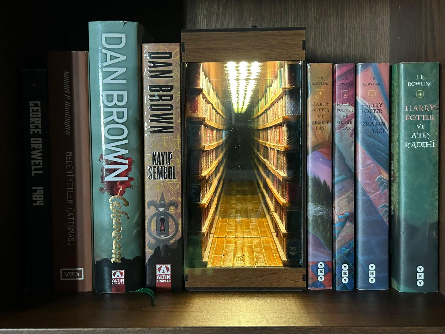 INFINITY LİBRARY BOOKNOOK