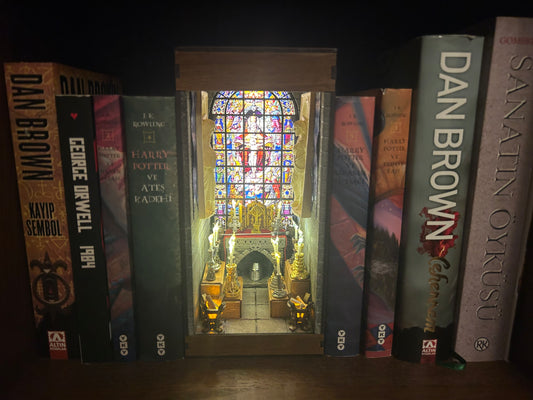 MEDIEVAL CHAPEL THEMED BOOKNOOK
