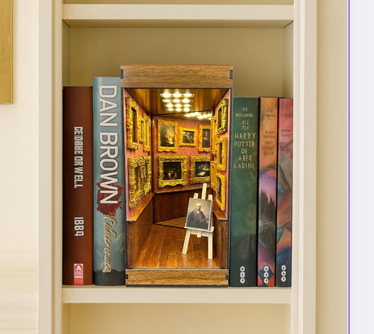 Rembrandt Harmenszoon van Rijn art galery themed booknook